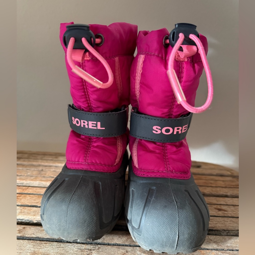 Sorel Fuchsia and Black Snow Boots